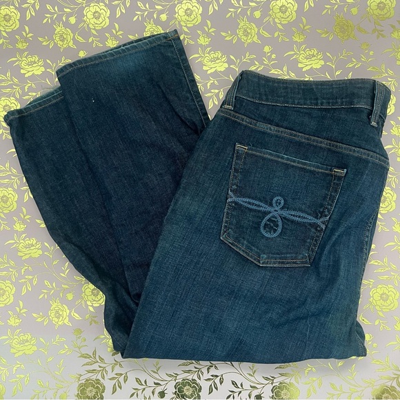 Lucky Brand Straight Leg Jeans 🐈‍⬛😎 - Picture 2 of 6